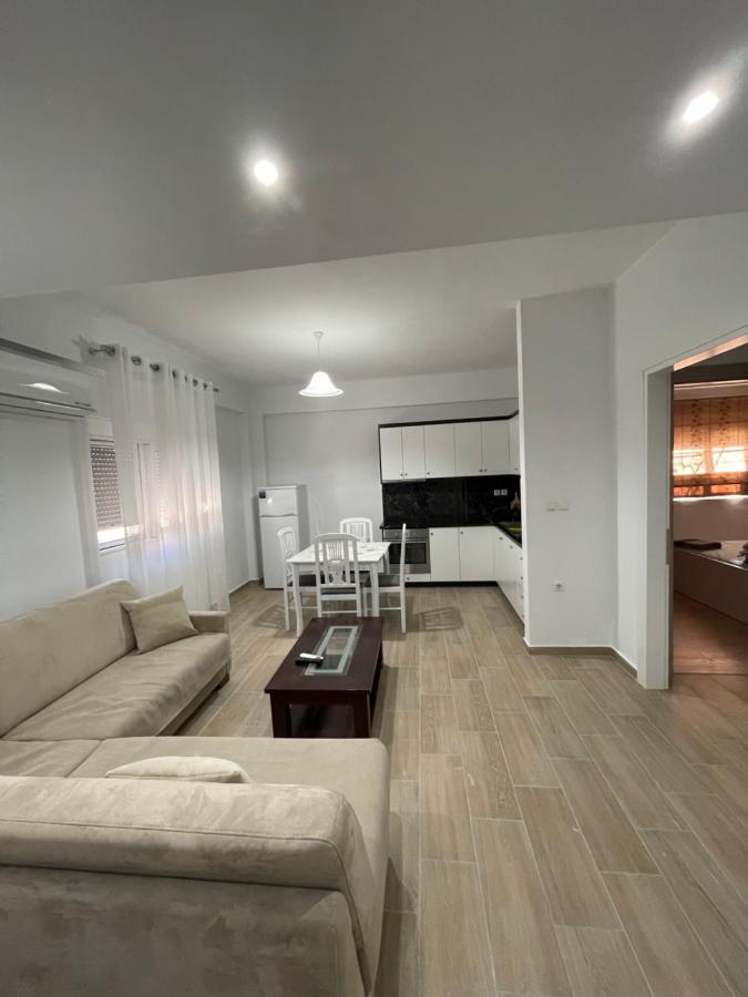 Garden Villa Apartments ซารานเดอ ภายนอก รูปภาพ