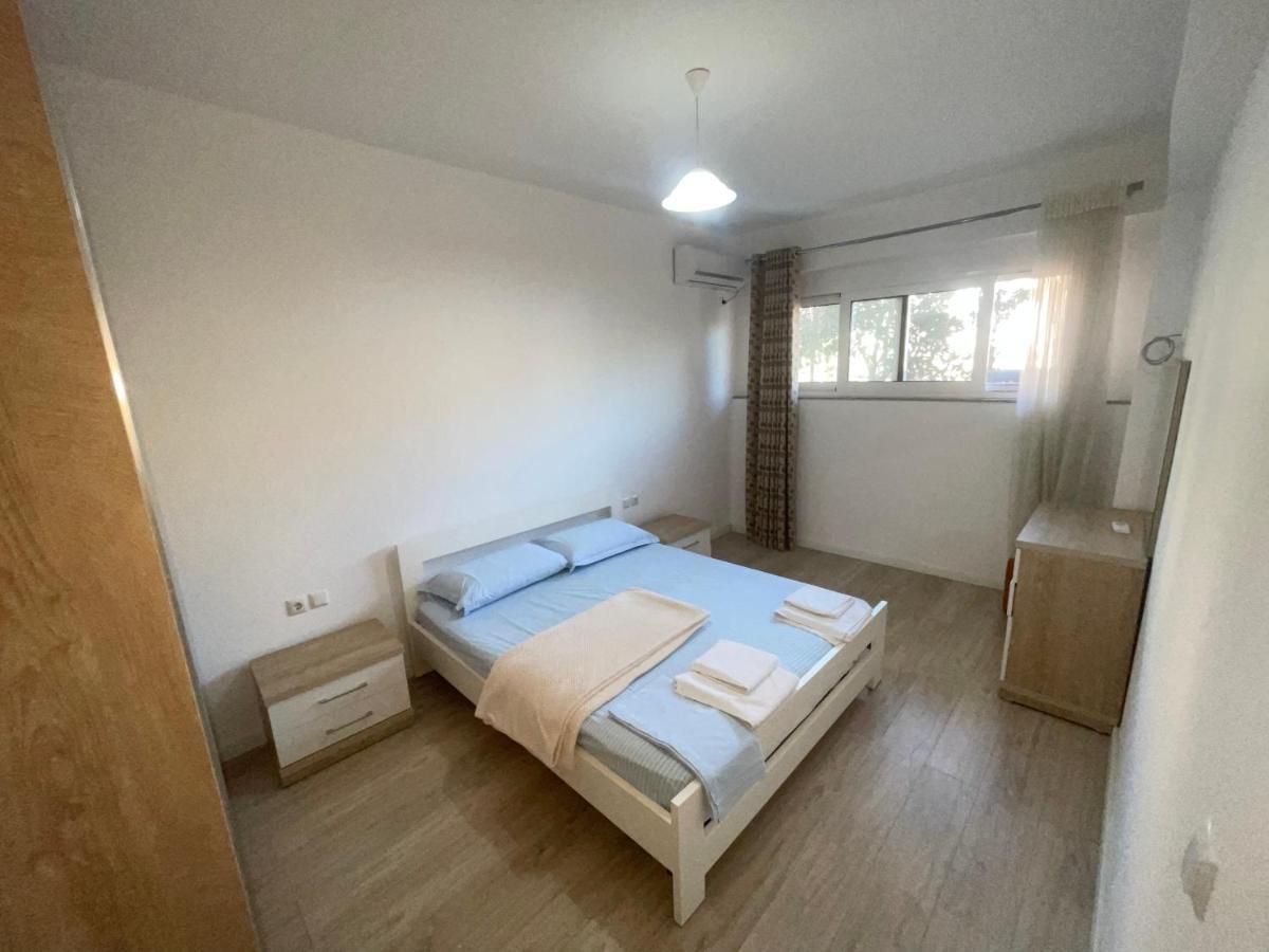 Garden Villa Apartments ซารานเดอ ภายนอก รูปภาพ