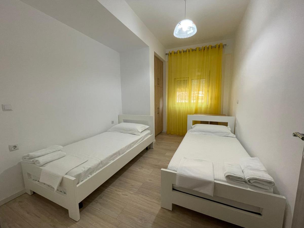 Garden Villa Apartments ซารานเดอ ภายนอก รูปภาพ