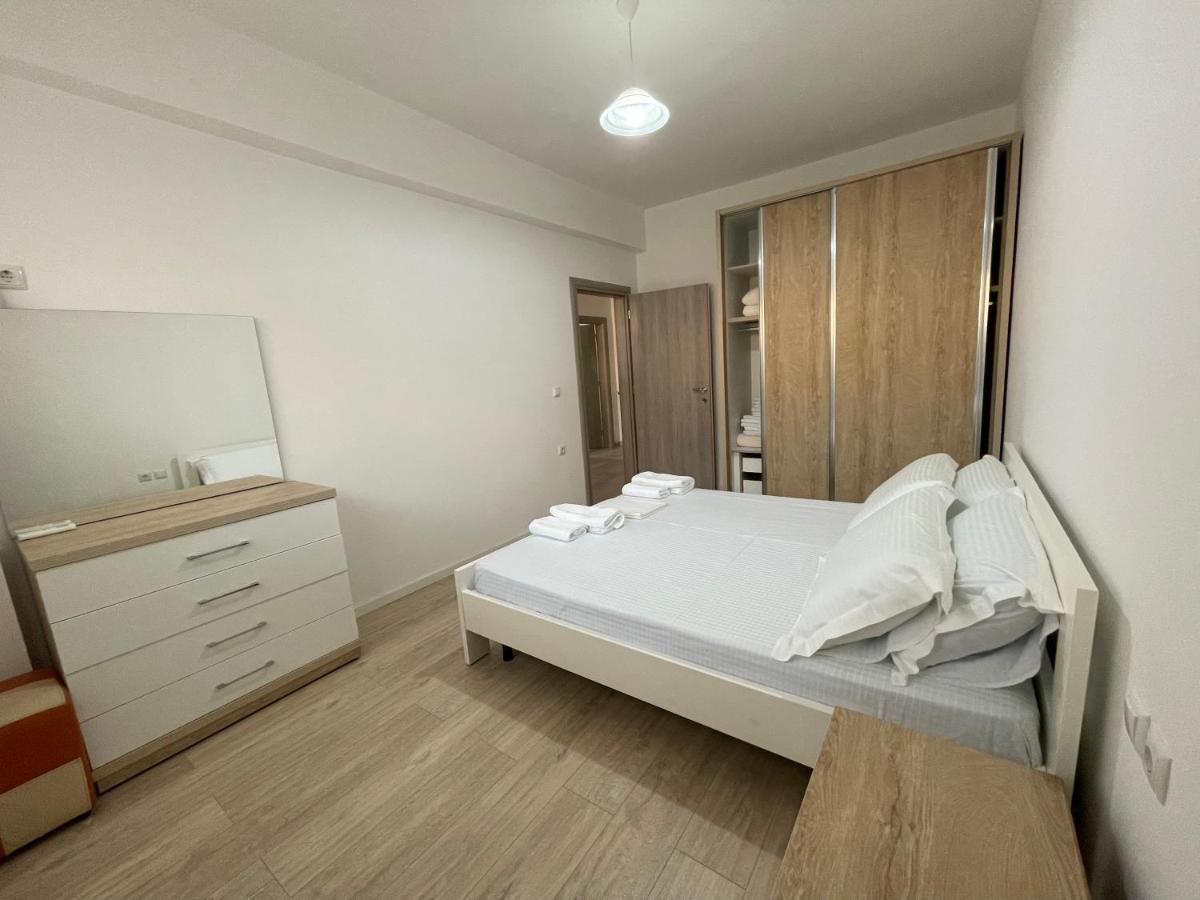Garden Villa Apartments ซารานเดอ ภายนอก รูปภาพ