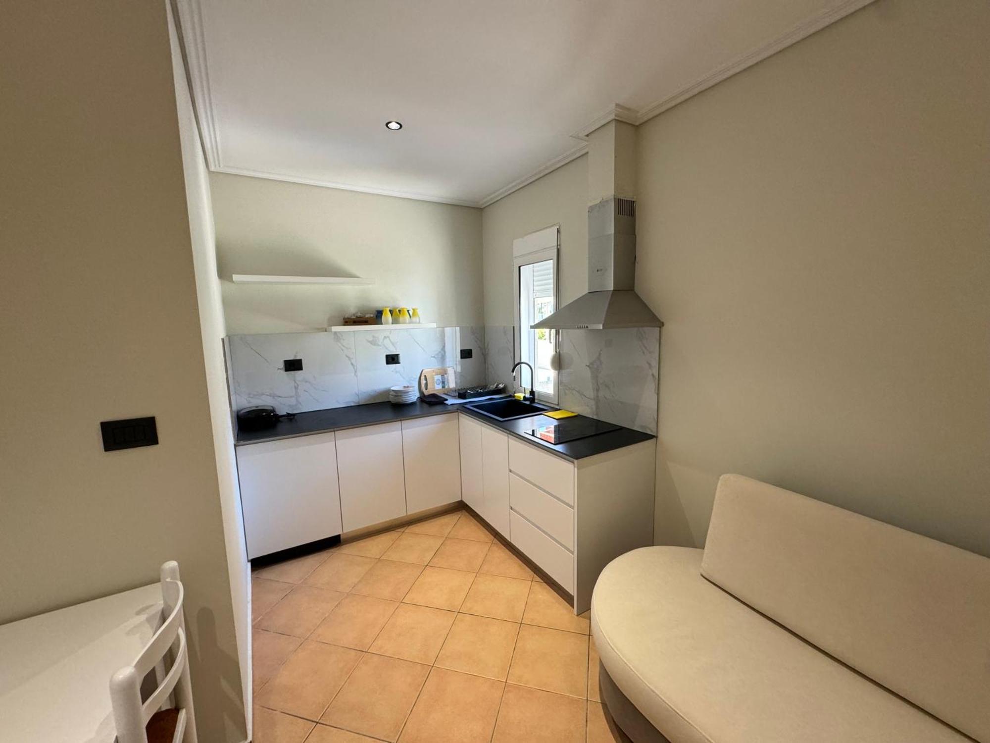 Garden Villa Apartments ซารานเดอ ภายนอก รูปภาพ