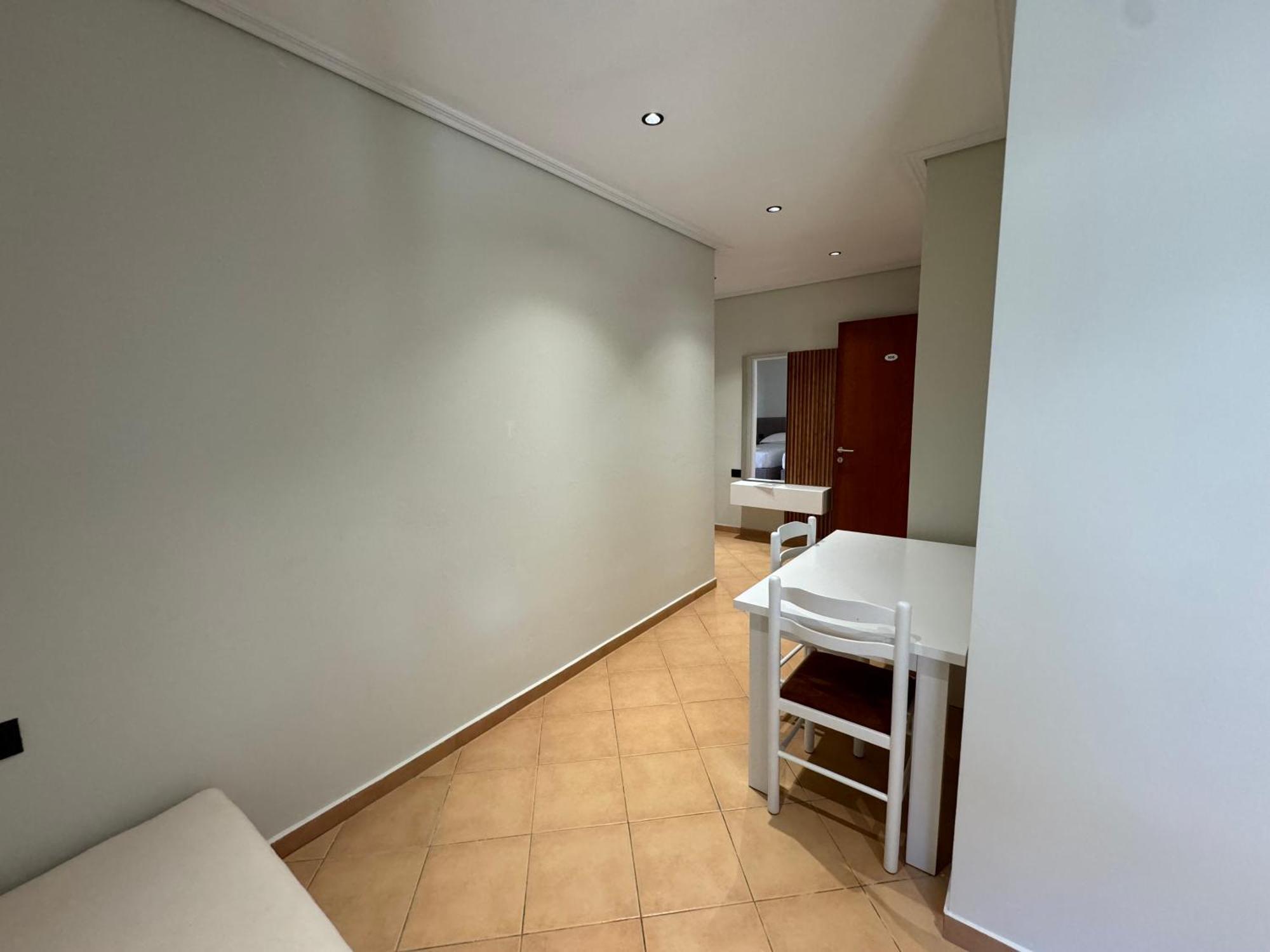 Garden Villa Apartments ซารานเดอ ภายนอก รูปภาพ