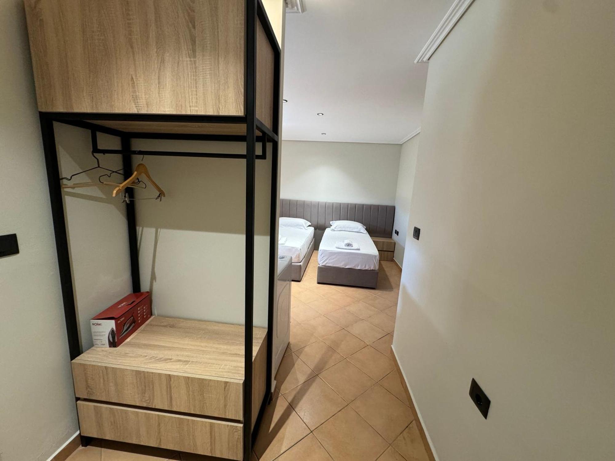 Garden Villa Apartments ซารานเดอ ภายนอก รูปภาพ