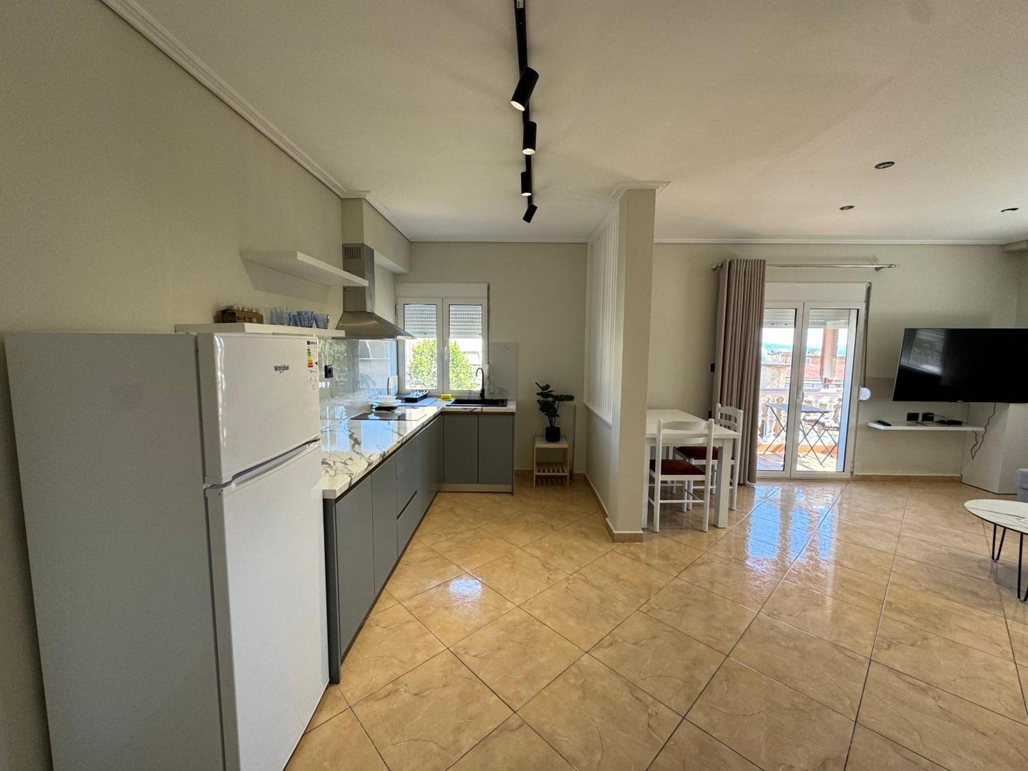 Garden Villa Apartments ซารานเดอ ภายนอก รูปภาพ