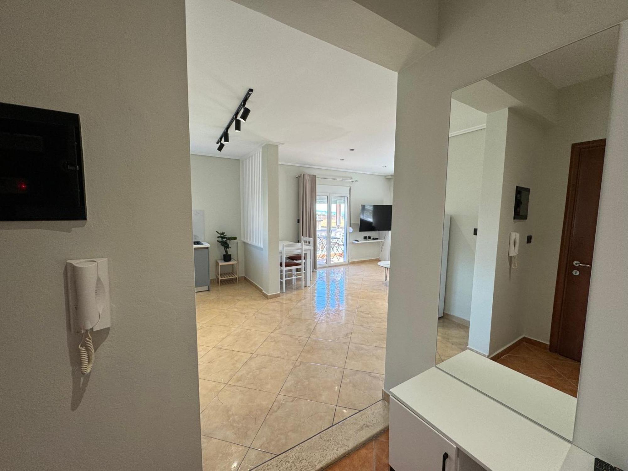 Garden Villa Apartments ซารานเดอ ภายนอก รูปภาพ