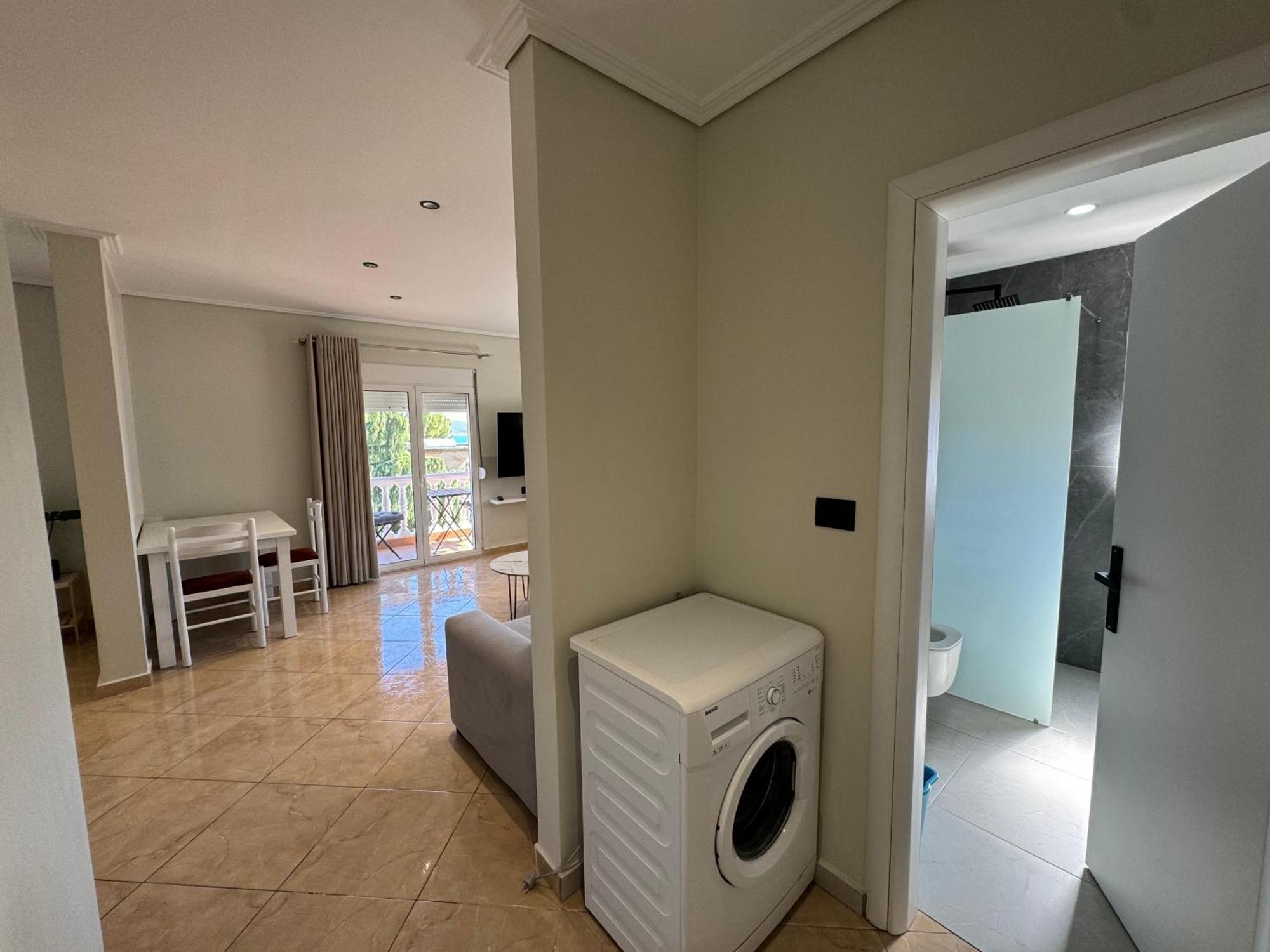 Garden Villa Apartments ซารานเดอ ภายนอก รูปภาพ